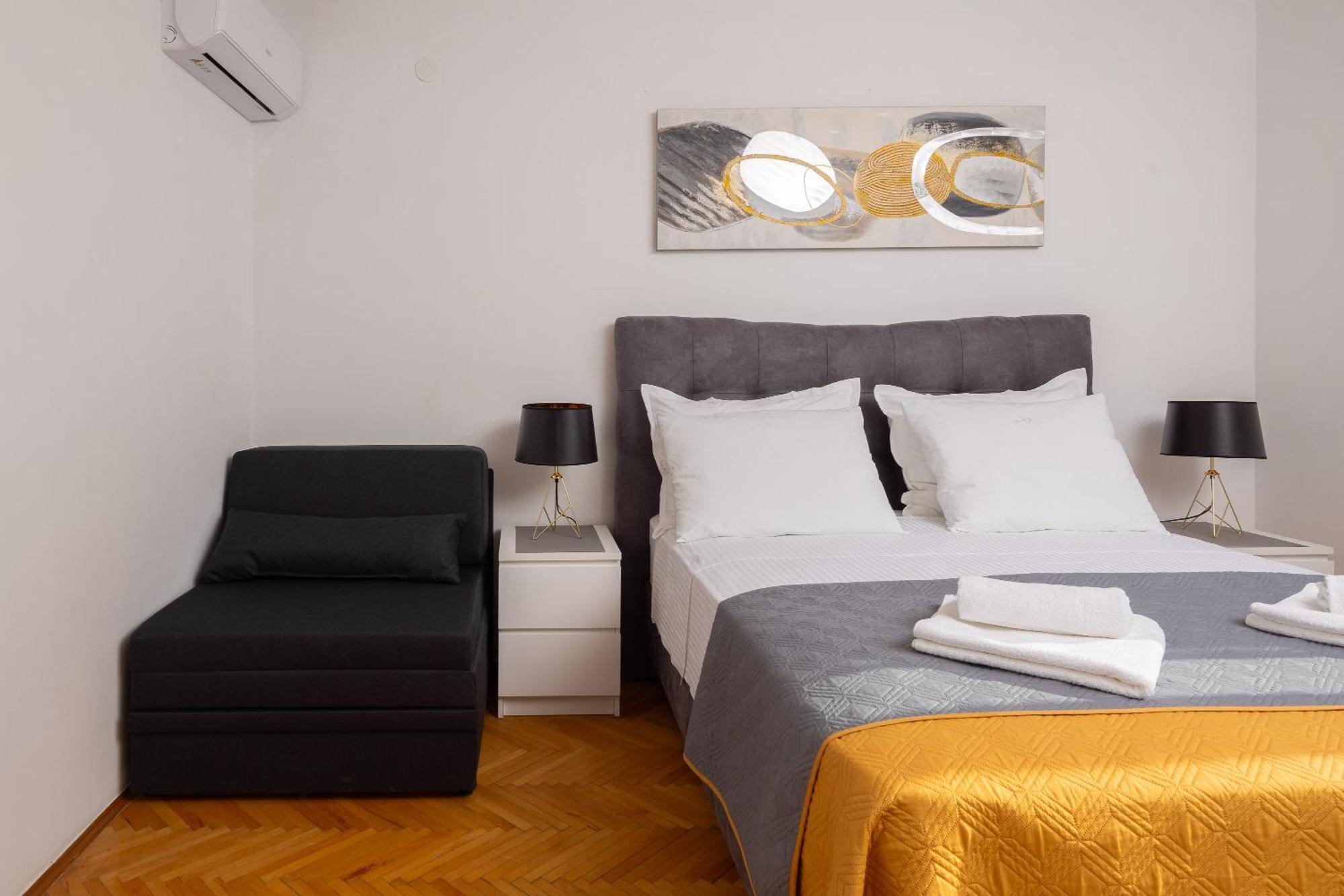 Seaside Apartment Blue Dugi Rat Εξωτερικό φωτογραφία