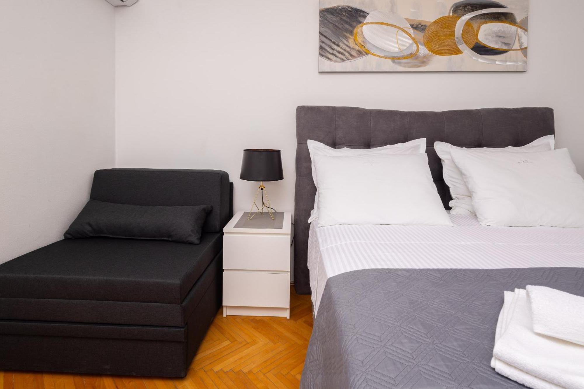 Seaside Apartment Blue Dugi Rat Εξωτερικό φωτογραφία